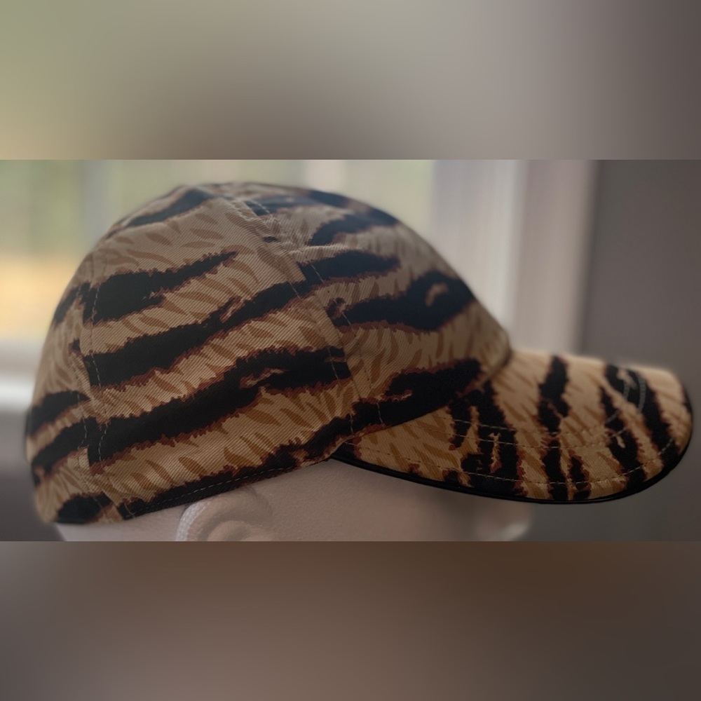 Dolce and Gabbana, AUTHENTICATED. Ball cap size Medium - Picture 5 of 11